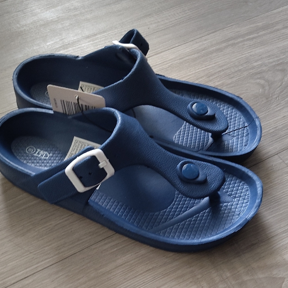 Kids Blue Buckle Sandals Sizes 13/1 & 2/3